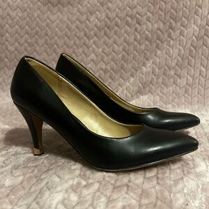 apt. 9 black women's defined comfort heel 6.5